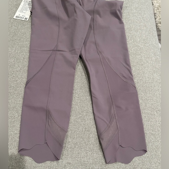 Lululemon Wunder Under Crop HR 23" Scallop - Picture 5 of 6